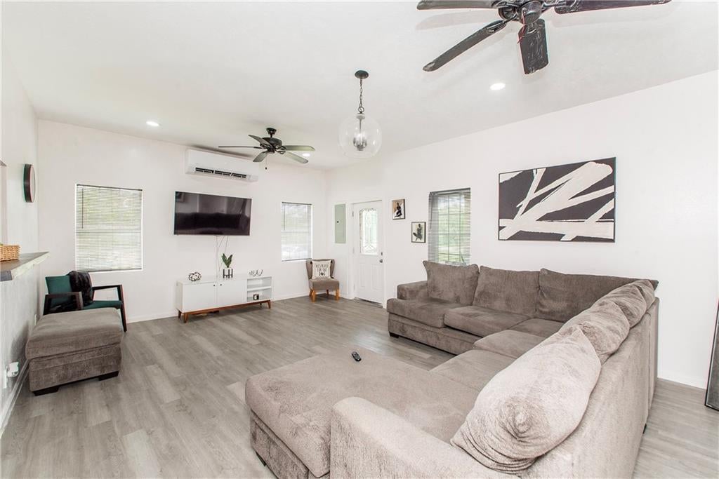 805 MARTIN LUTHER KING Drive