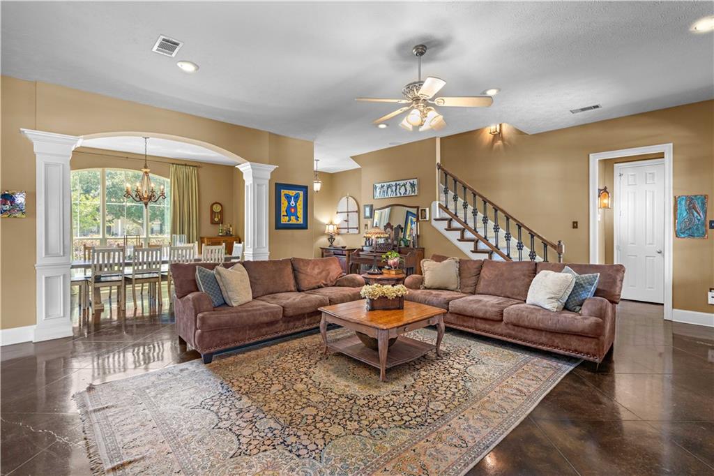 364 WINCHESTER Circle