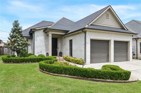 Photo of 237 OAK DALE Drive, Gretna, LA 70056 (MLS # 2554080)