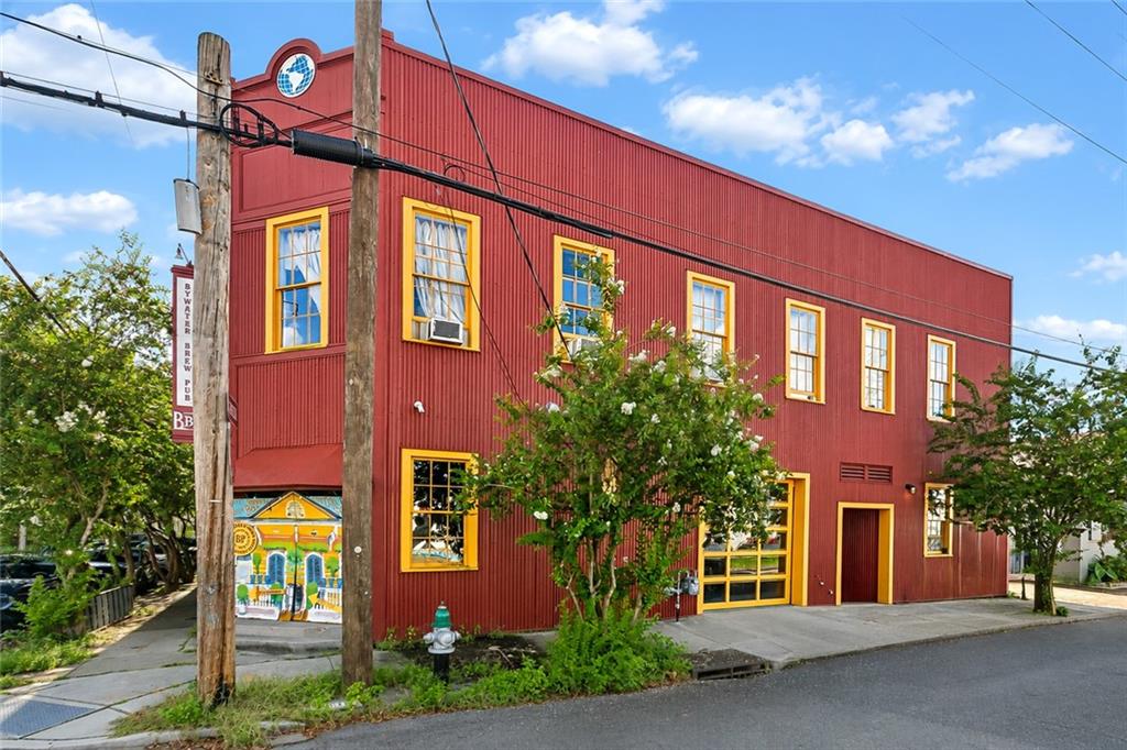 3000 ROYAL Street