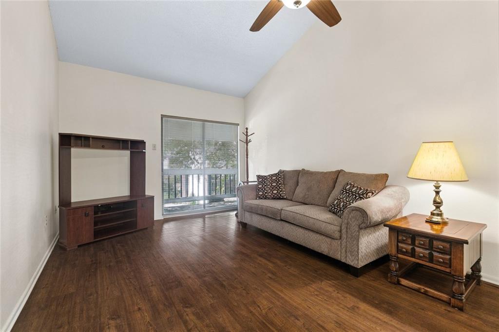832 S CLEARVIEW Parkway 126