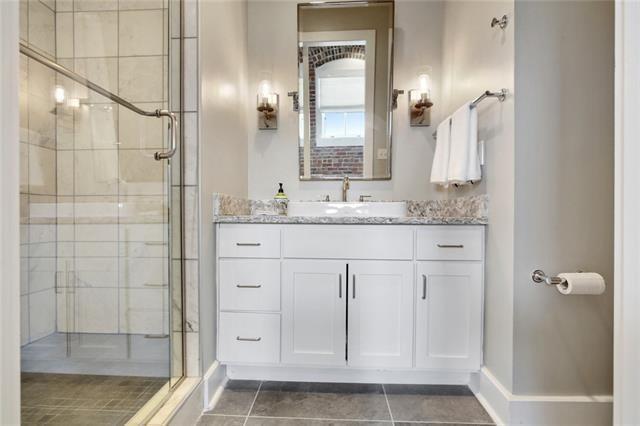 New Orleans, Louisiana 70113, United States, 2 Bedrooms Bedrooms, ,2 BathroomsBathrooms,Residential,Active,69333