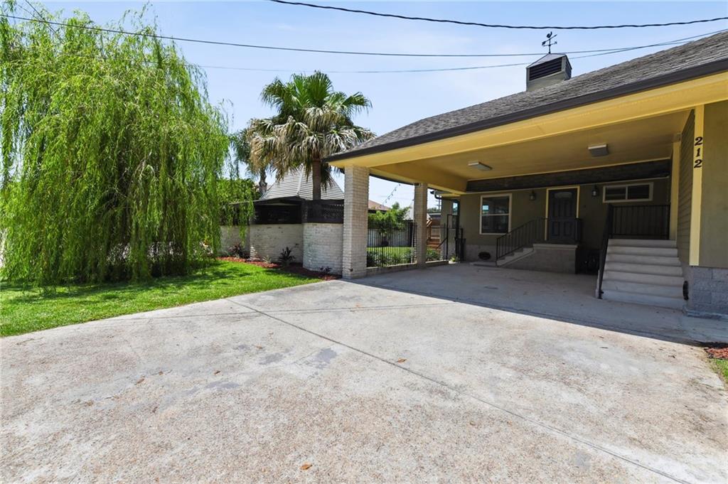 212 TULLULAH Avenue