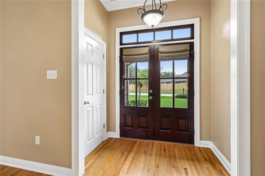 633 AVE DE BELLEVUE Avenue