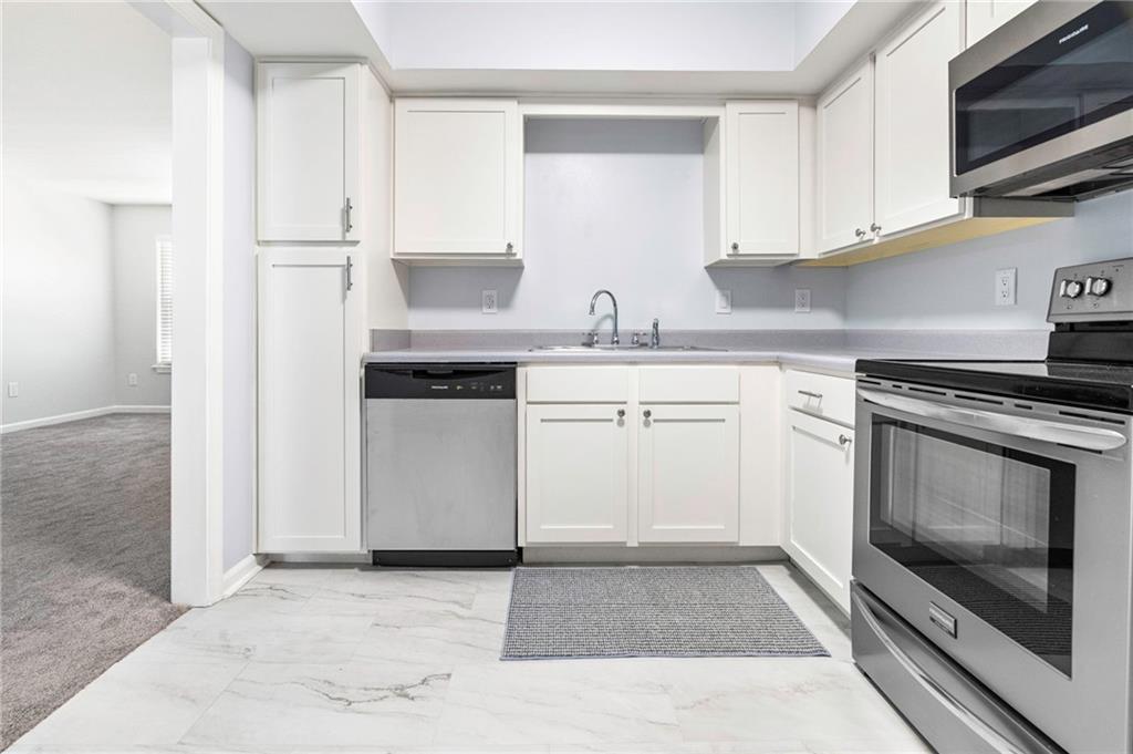 2732 WHITNEY Place 311