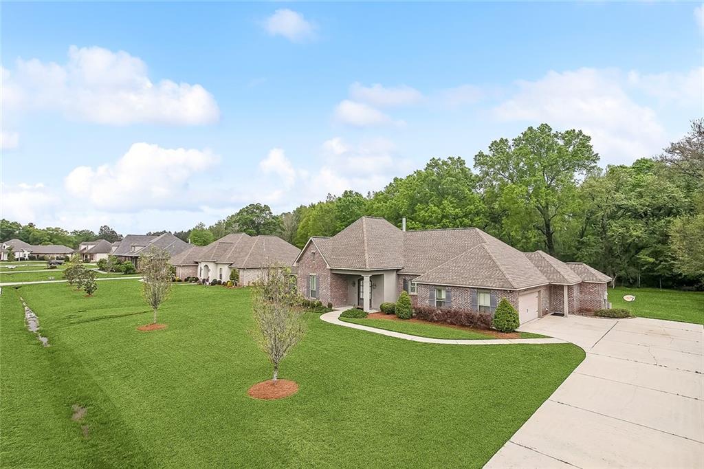 516 TALLOW TREE Drive