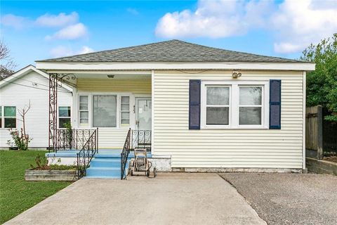 423 CANAL Street Metairie LA 70005