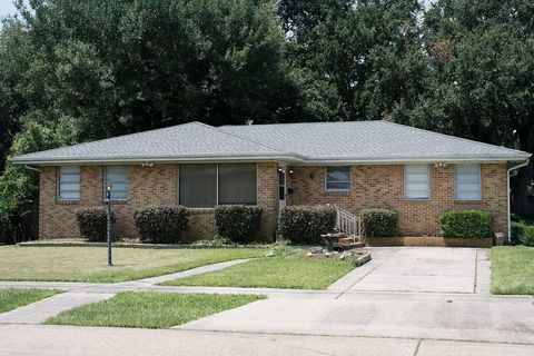 6 GELBKE Drive Gretna LA 70053