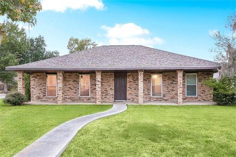 320 MONSANTO Avenue Luling LA 70070