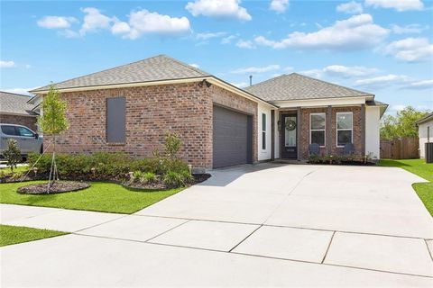 3046 CREEKSTONE Way Baton Rouge LA 70810