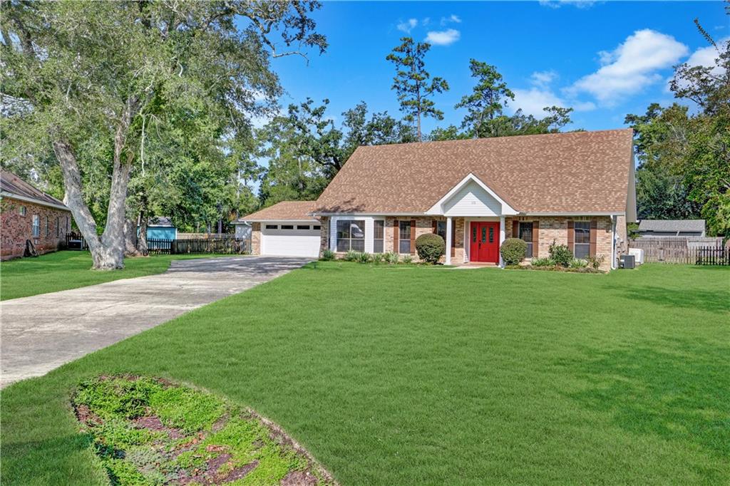 102 CHICKAMAW Place