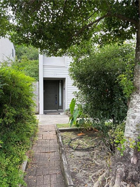 2826 STEAMSHIP Circle A River Ridge LA 70123