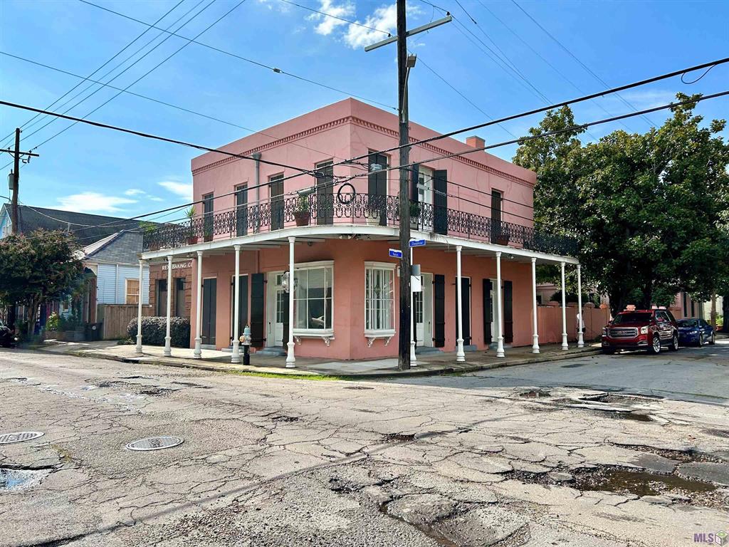 View New Orleans, LA 70117 condo