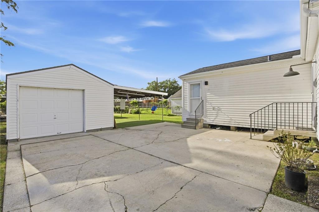 327 WAINWRIGHT Drive