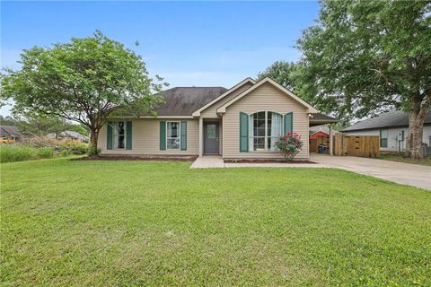Photo of 44168 WASHLEY TRACE Circle, Robert, LA 70455 (MLS # 2553351)
