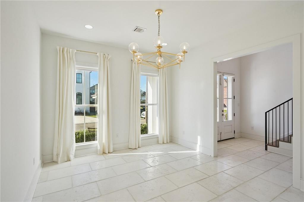 210 E MAPLE RIDGE Drive