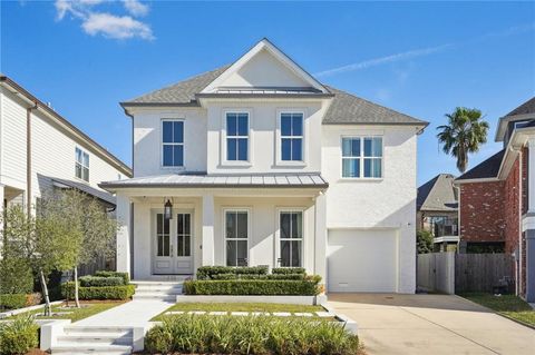 210 E MAPLE RIDGE Drive Metairie LA 70001