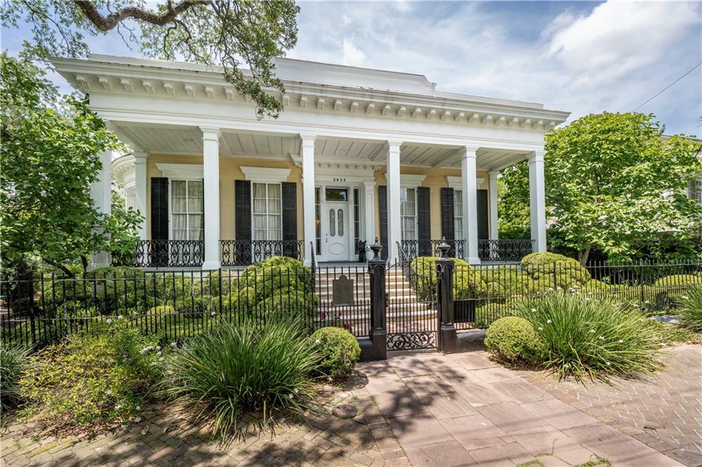 2423 PRYTANIA Street