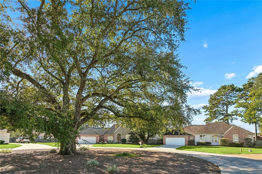 960 RICHMOND Court