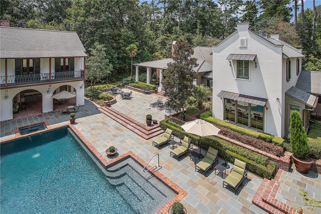 18722 LAKE HARBOUR Avenue