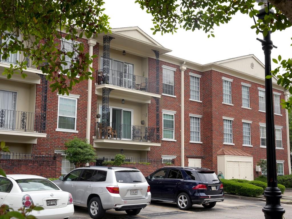 800 RUE BURGUNDY 315