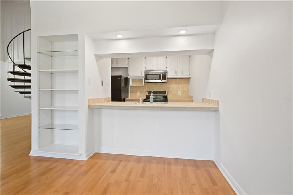 665 N BEAU CHENE Drive 27