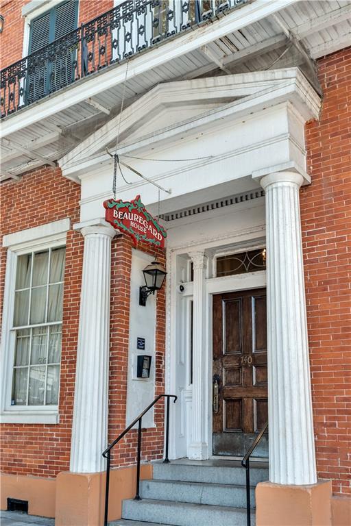 740 ESPLANADE Avenue 7/11