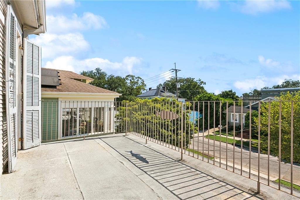 New Orleans, Louisiana 70118, United States, 6 Bedrooms Bedrooms, ,5 BathroomsBathrooms,Residential,Active,220580