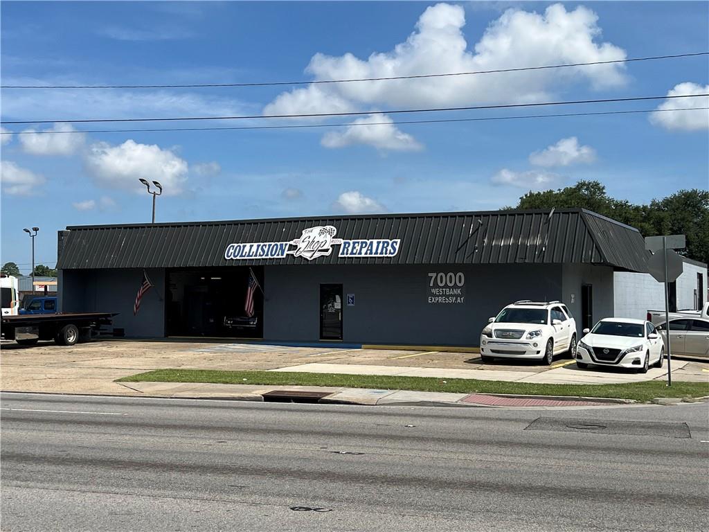 Photo 1 of 13 — 7000 WESTBANK EXPRESSWAY Trail, Marrero, LA 70072