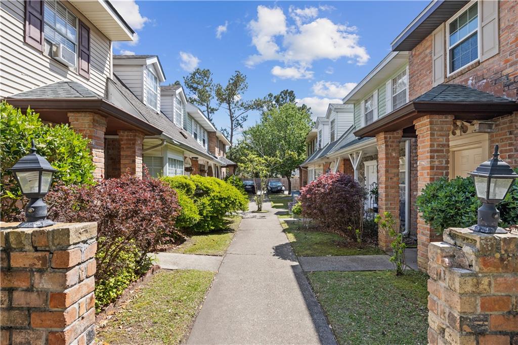 31 BRANDON HALL Drive A