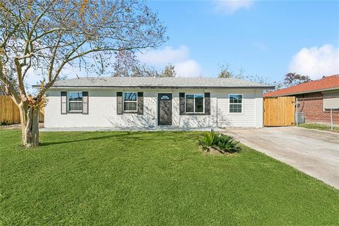 305 LAYMAN Street Westwego LA 70094