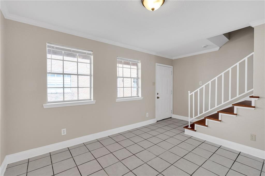 229-235 W ESPLANADE Avenue