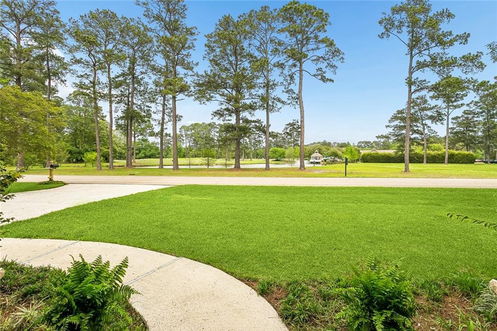 624 BEAU CHENE Drive