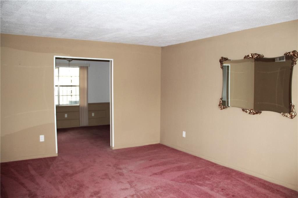 3829 N DEERWOOD Drive