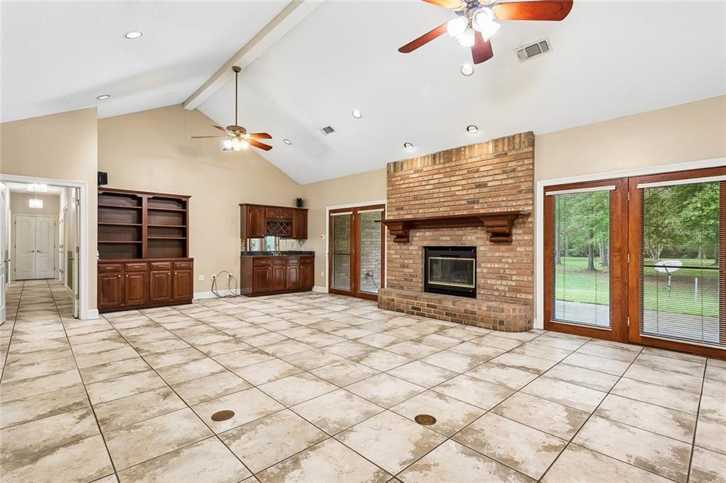 22399 LONGLEAF Drive