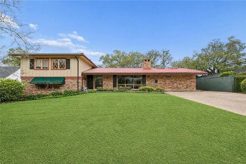 Photo of 9924 DEBRA Drive, River Ridge, LA 70123 (MLS # 2542071)