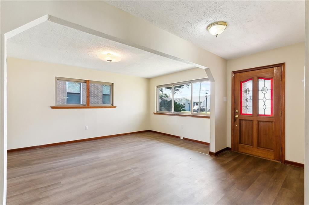 637 DODGE Avenue