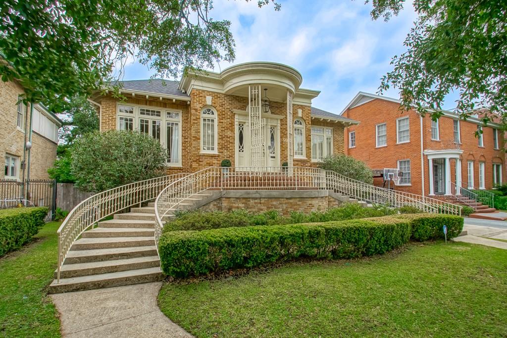 30 VERSAILLES Boulevard