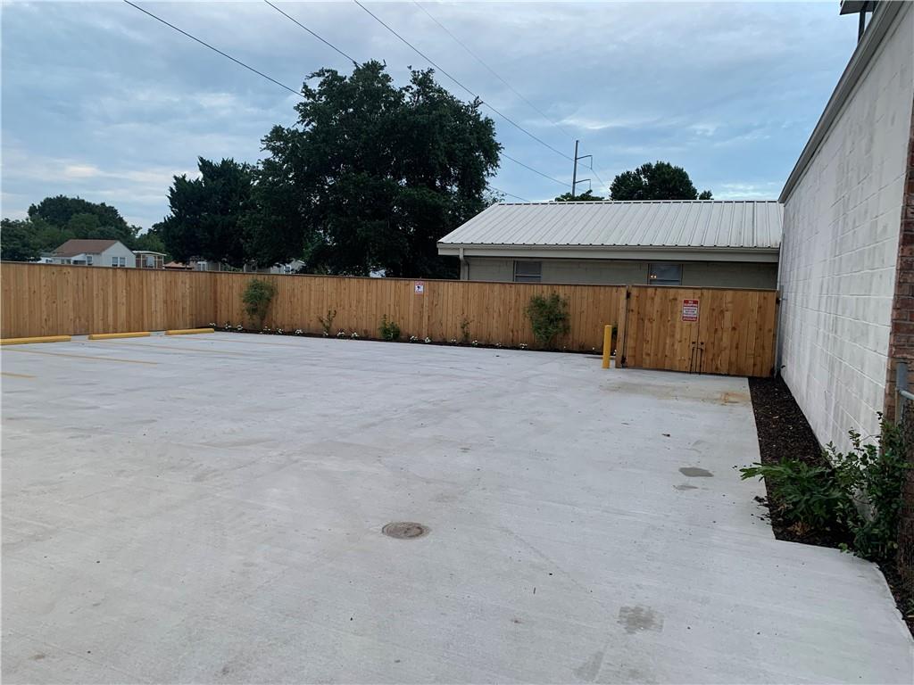 9207 W ST. BERNARD Highway