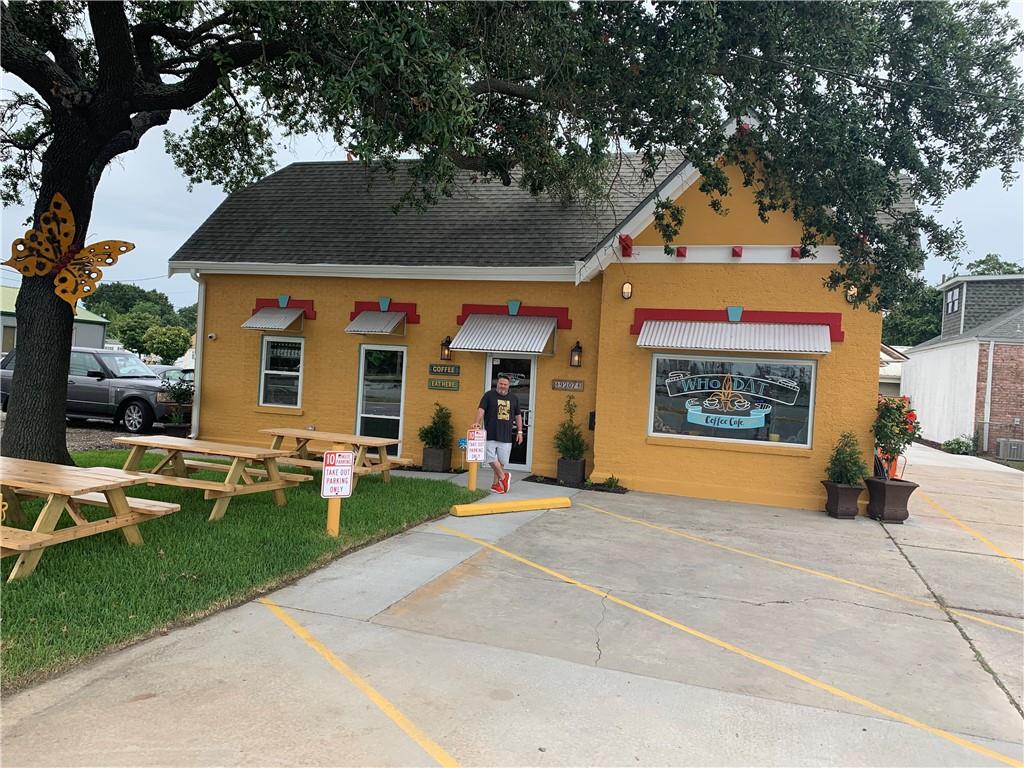 9207 W ST. BERNARD Highway