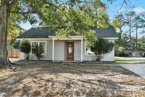 345 MAPLELEAF Drive Slidell LA 70458
