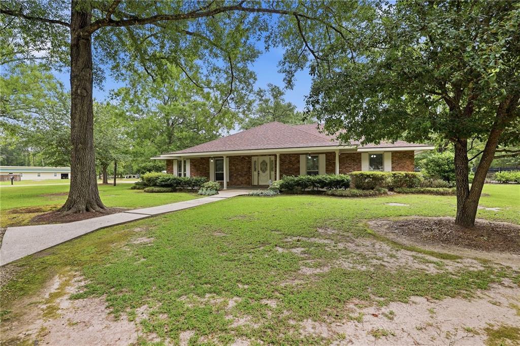 19016 WILDOAK Lane