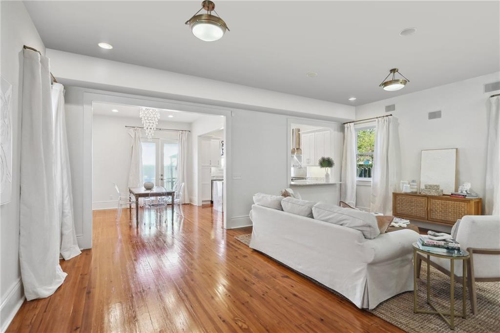 3709 ANNUNCIATION Street