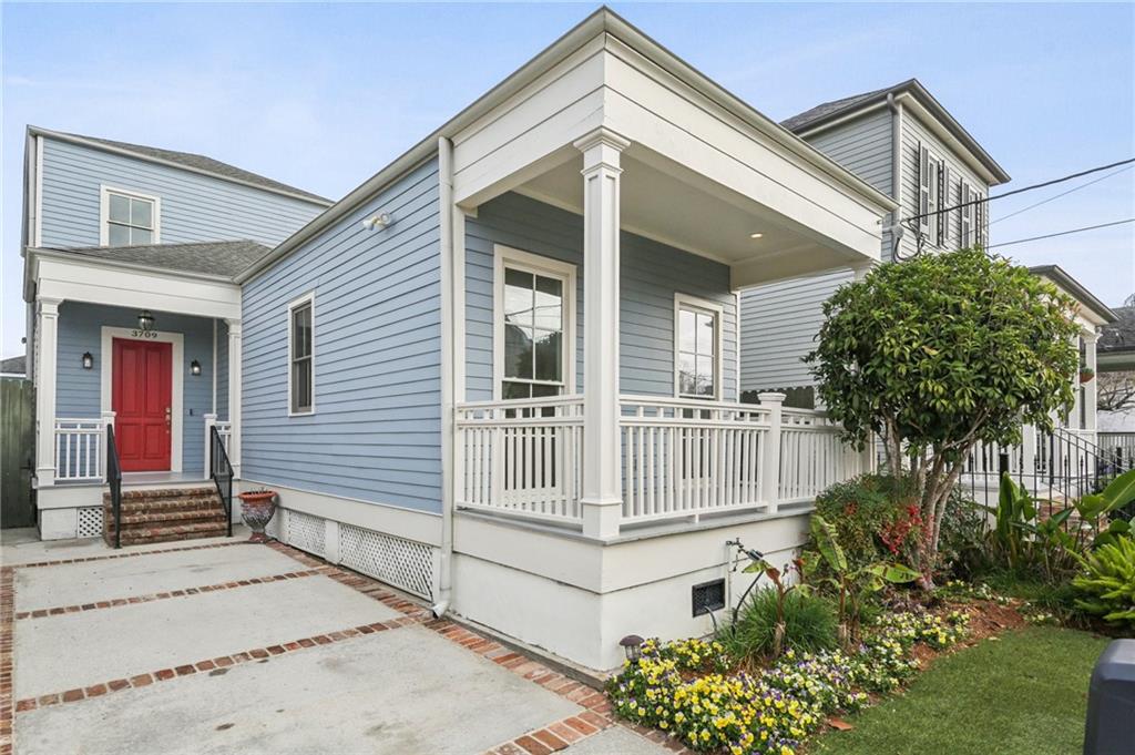 3709 ANNUNCIATION Street