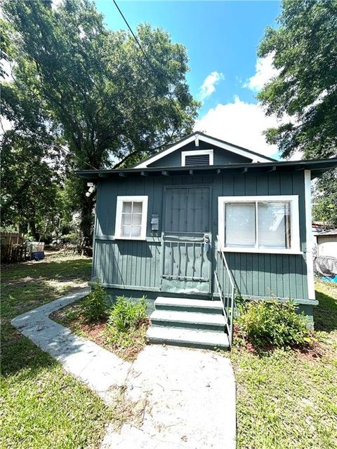 1420 RED ALLEN Way New Orleans LA 70114