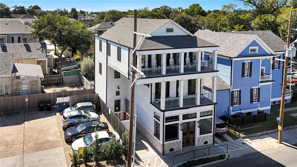 5808 MAGAZINE Street