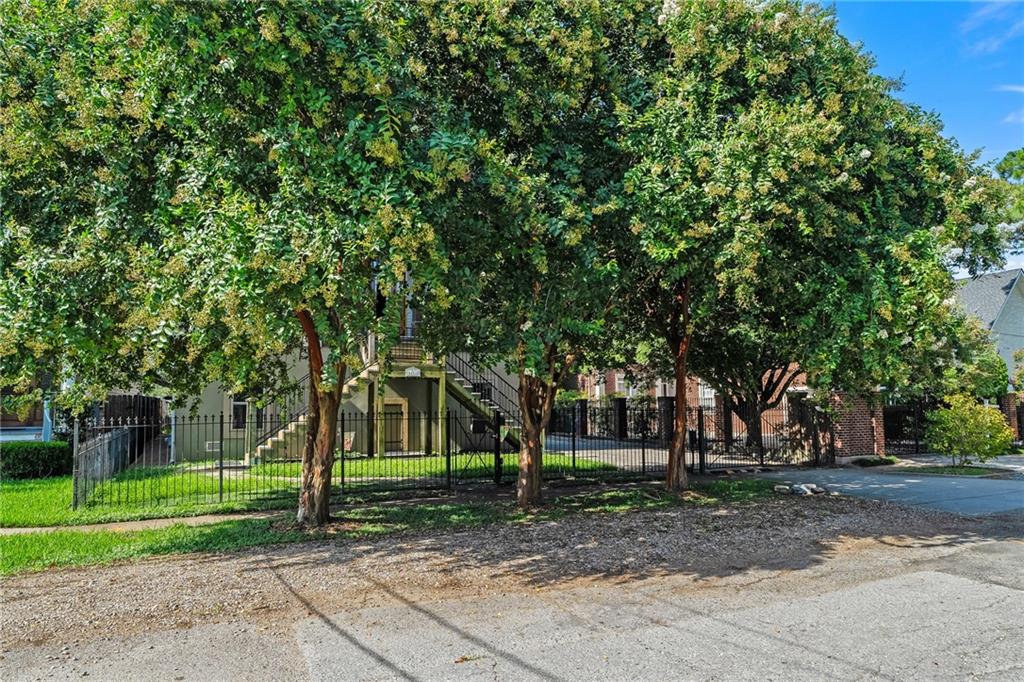 338 HAY Place