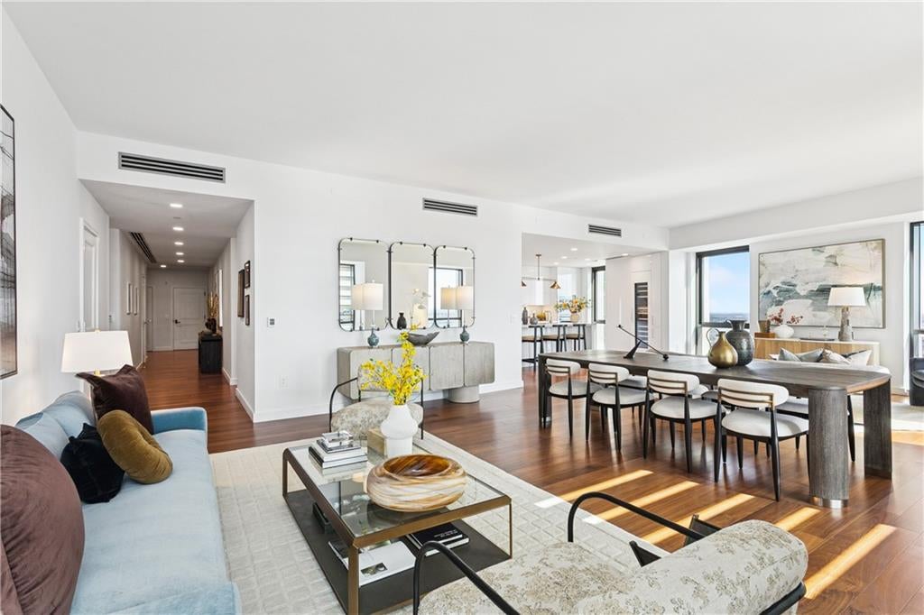 2 CANAL Street 2507