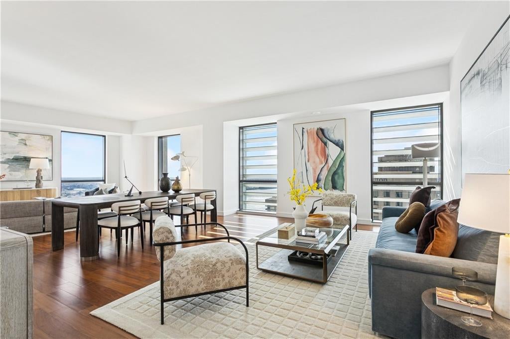 2 CANAL Street 2507