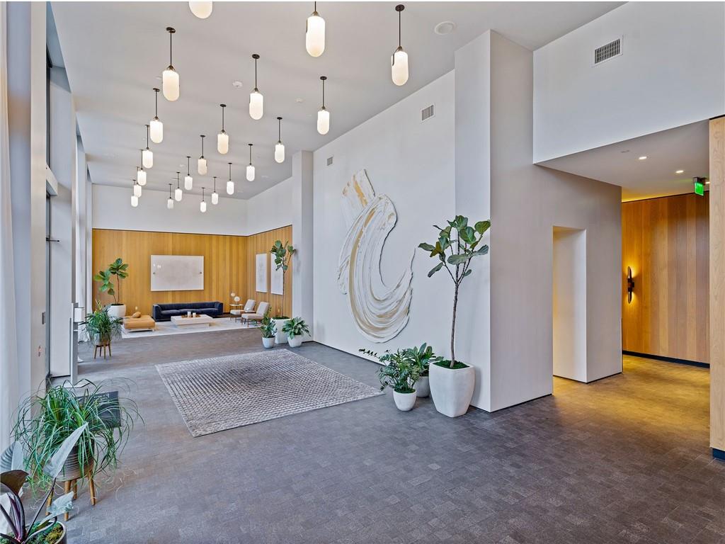 1001 JULIA Street 9B